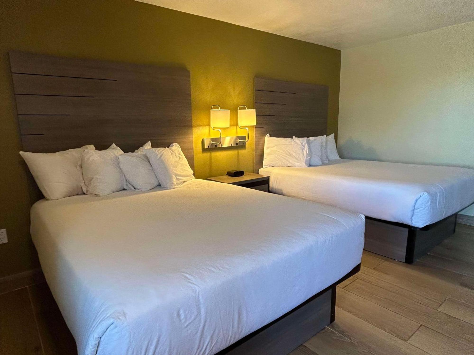 Surestay By Best Western Chambers Petrified Forest Экстерьер фото